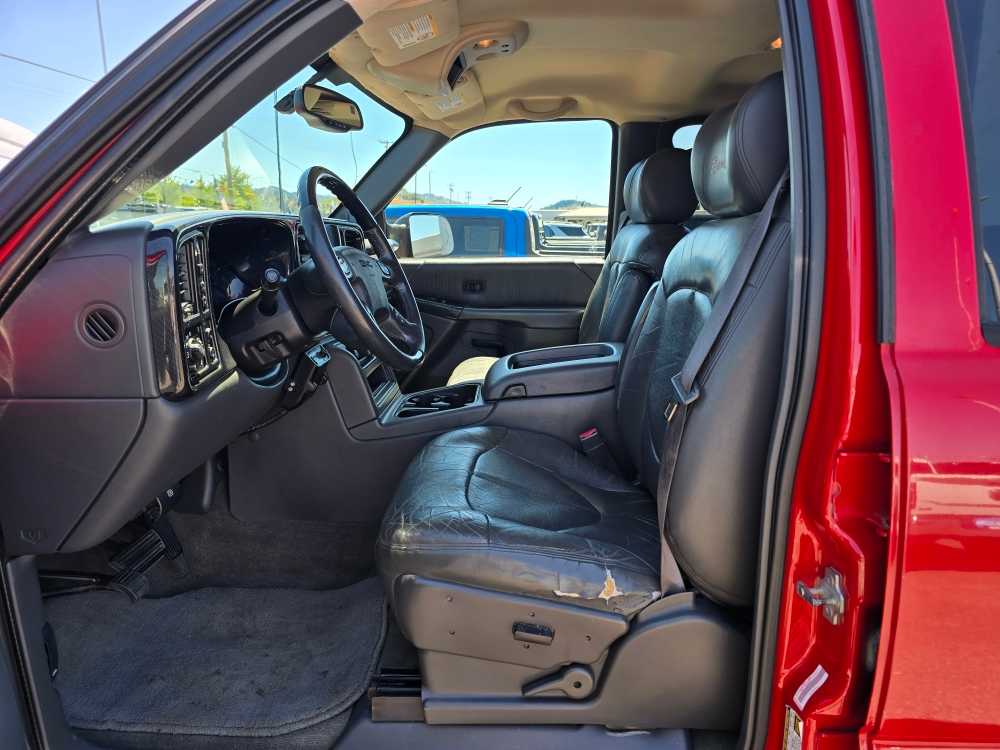 Thumbnail: 2004 GMC Sierra 2500 - 9