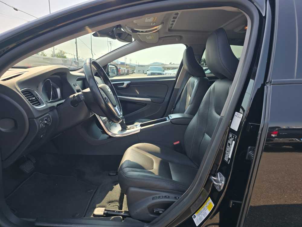 Thumbnail: 2018 Volvo S60 - 9