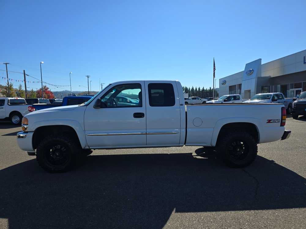 Thumbnail: 2005 GMC Sierra 1500 - 2