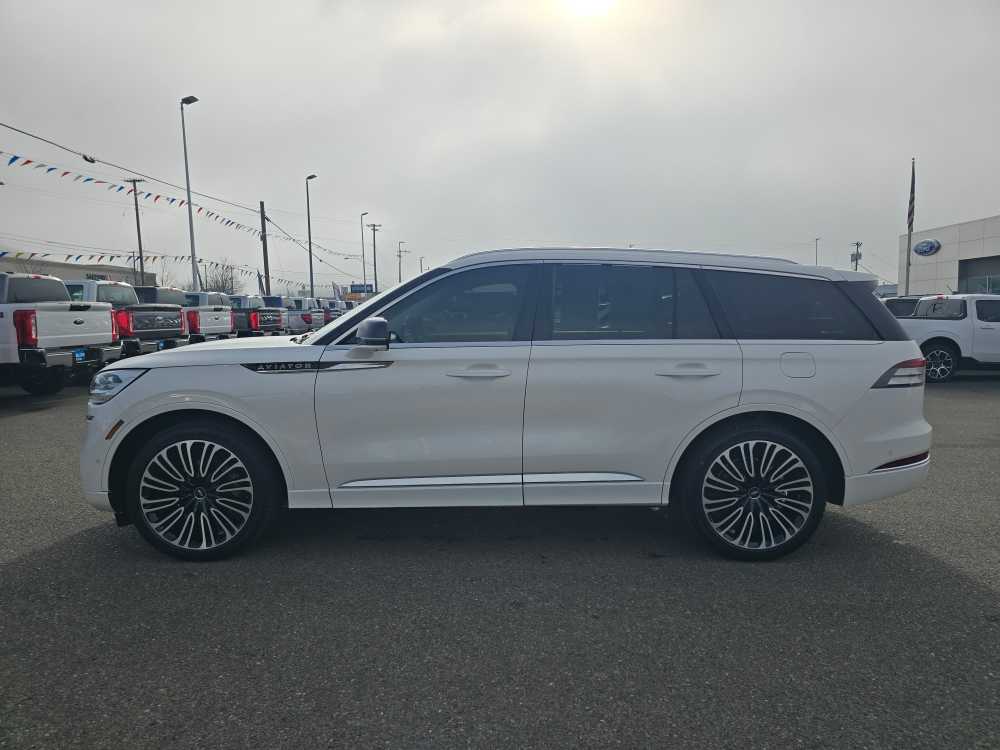 Thumbnail: 2024 Lincoln Aviator - 2
