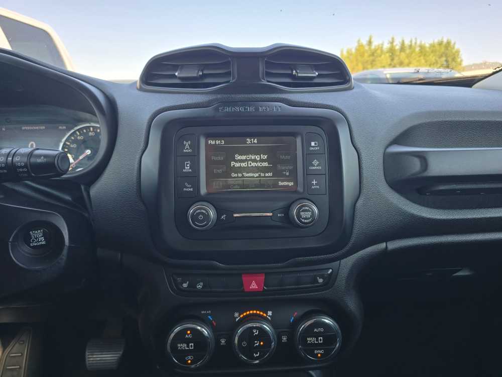 Thumbnail: 2016 Jeep Renegade - 12