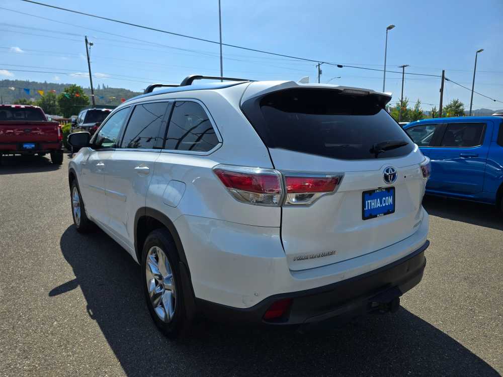 Thumbnail: 2015 Toyota Highlander - 3