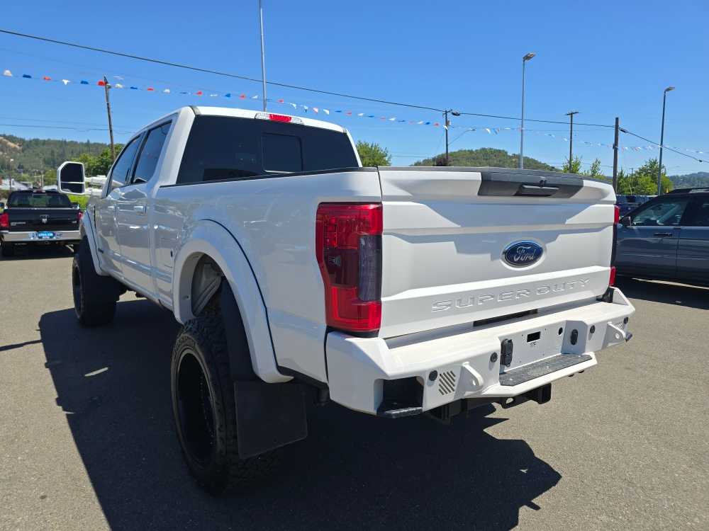 Thumbnail: 2017 Ford F-350 - 16