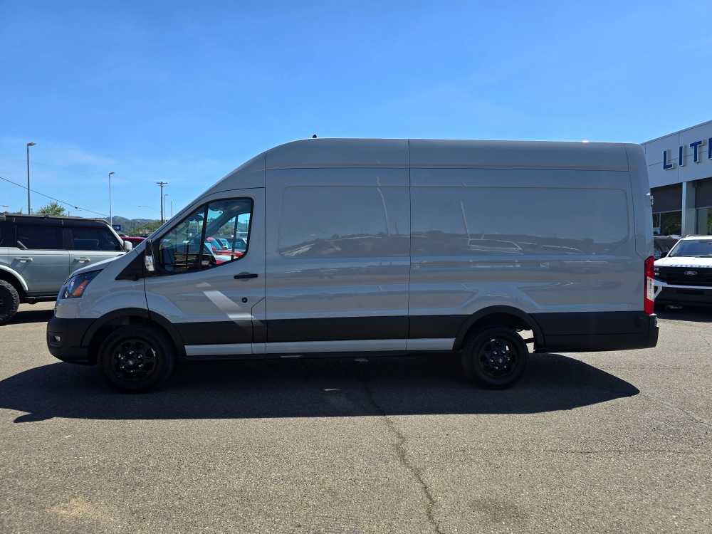 Thumbnail: 2025 Ford Transit Series - 2