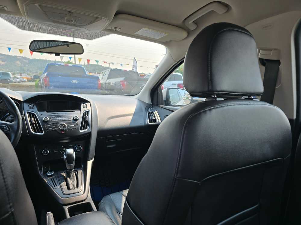 Thumbnail: 2015 Ford Focus - 14