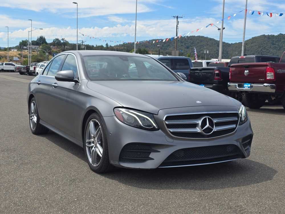 Thumbnail: 2017 Mercedes-Benz E-Class - 18