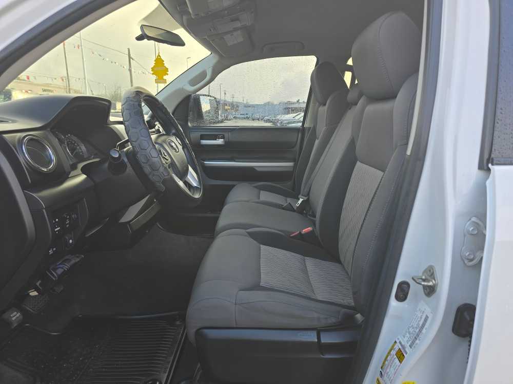 Thumbnail: 2016 Toyota Tundra - 10