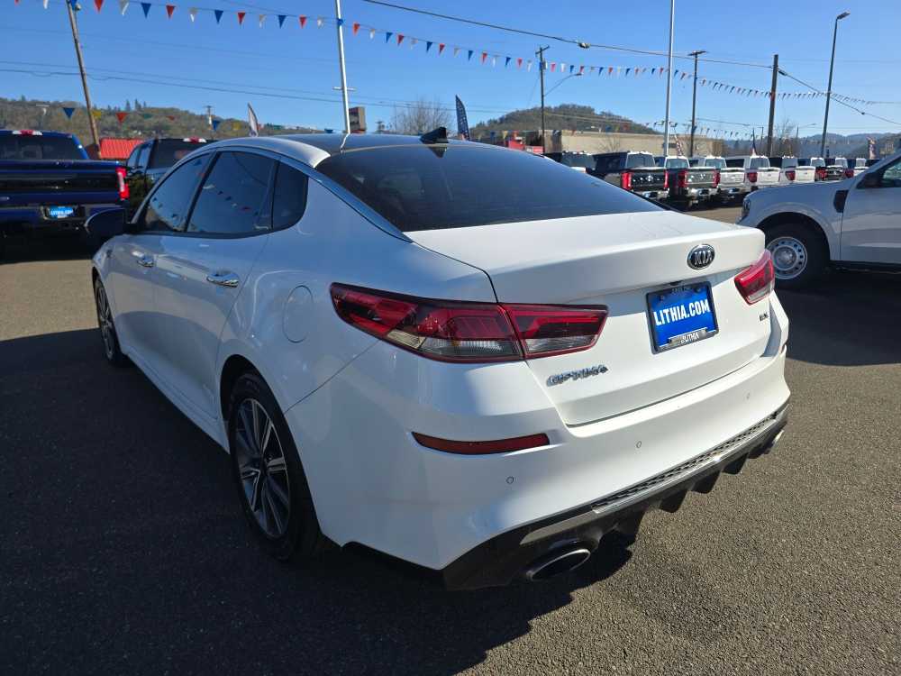 Thumbnail: 2020 Kia Optima - 3