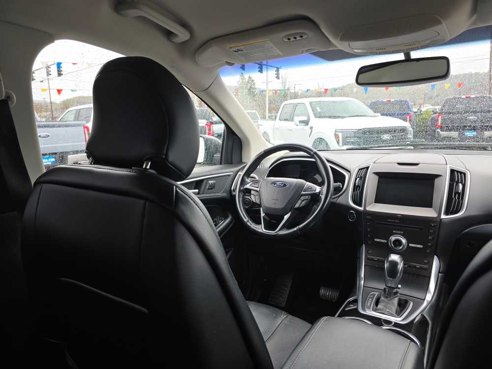 Thumbnail: 2017 Ford Edge - 10