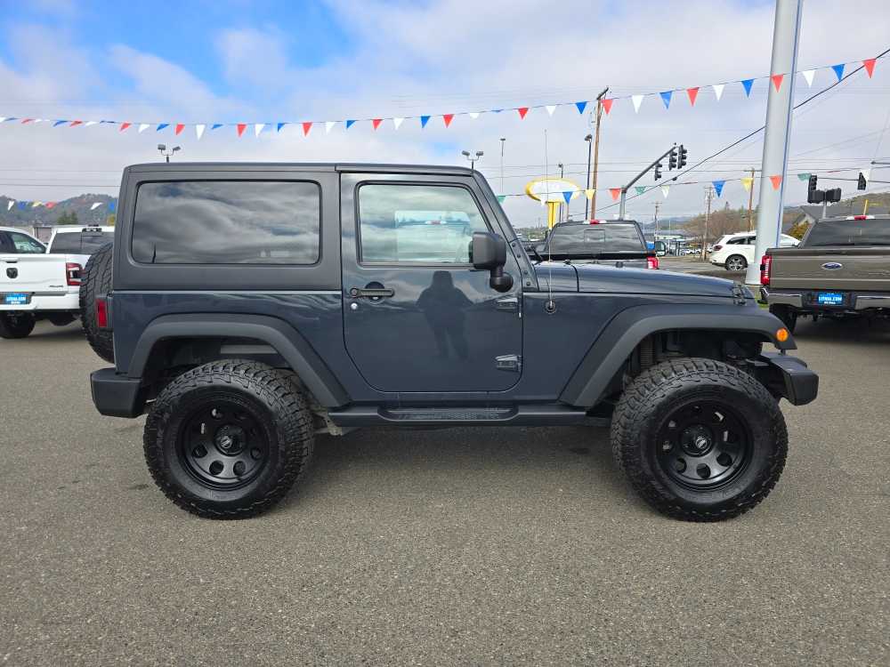 Thumbnail: 2016 Jeep Wrangler - 6