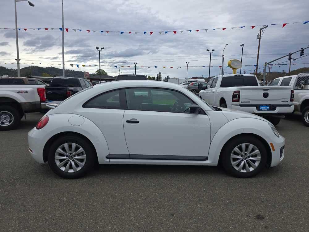 Thumbnail: 2017 Volkswagen Beetle - 6