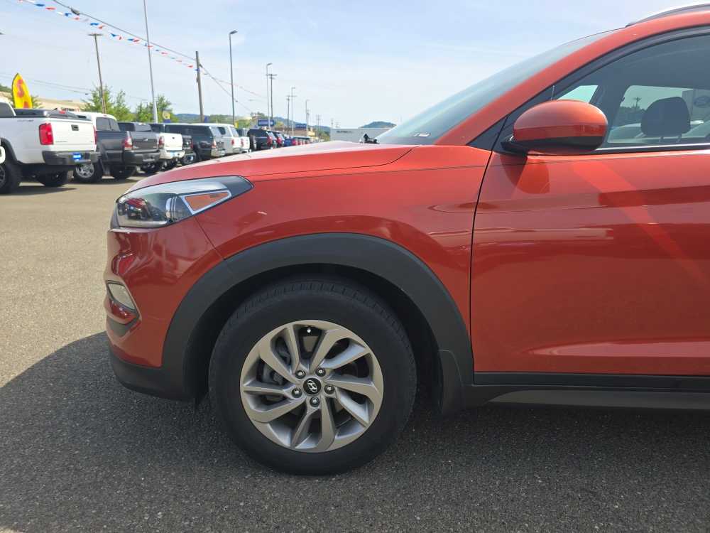 Thumbnail: 2016 Hyundai Tucson - 6