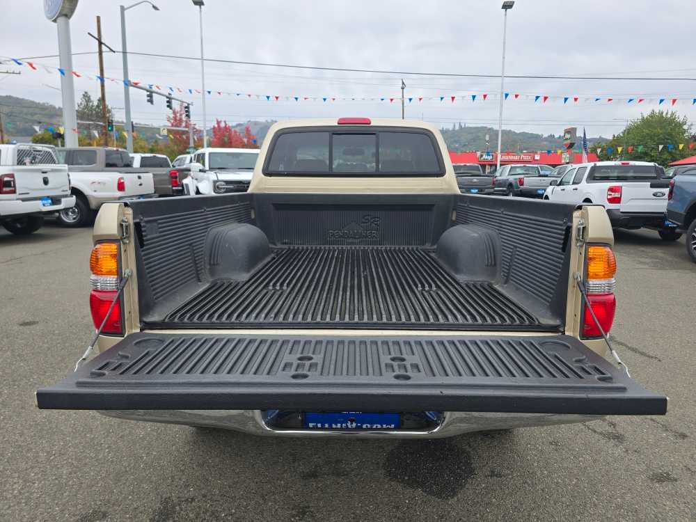Thumbnail: 2002 Toyota Tacoma - 18