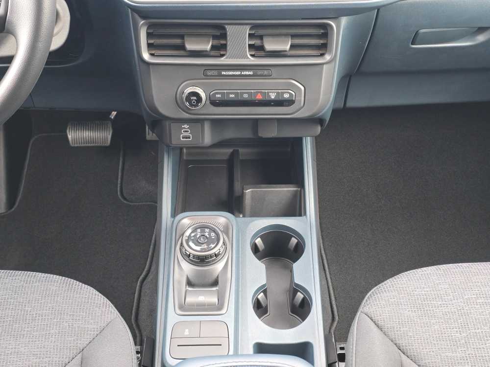 Thumbnail: 2025 Ford Maverick - 13