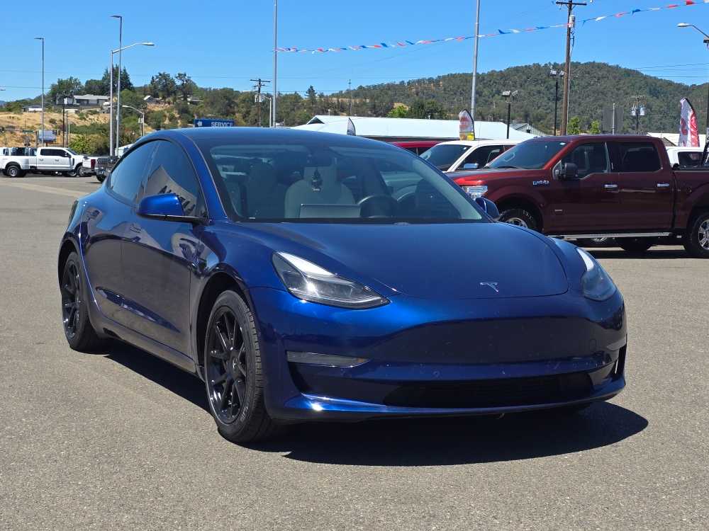 Thumbnail: 2021 Tesla Model 3 - 4