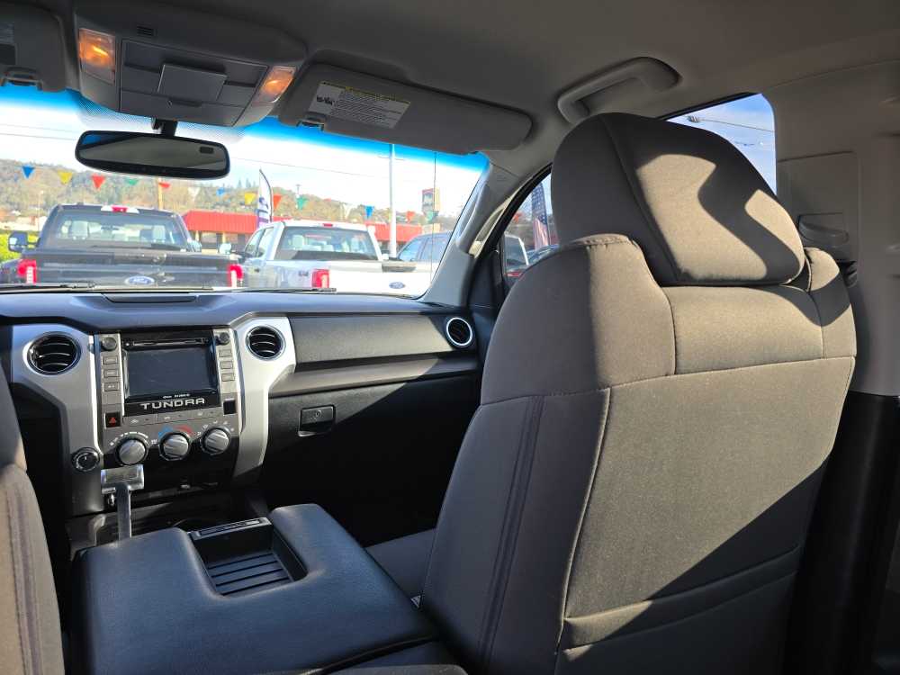 Thumbnail: 2015 Toyota Tundra - 14