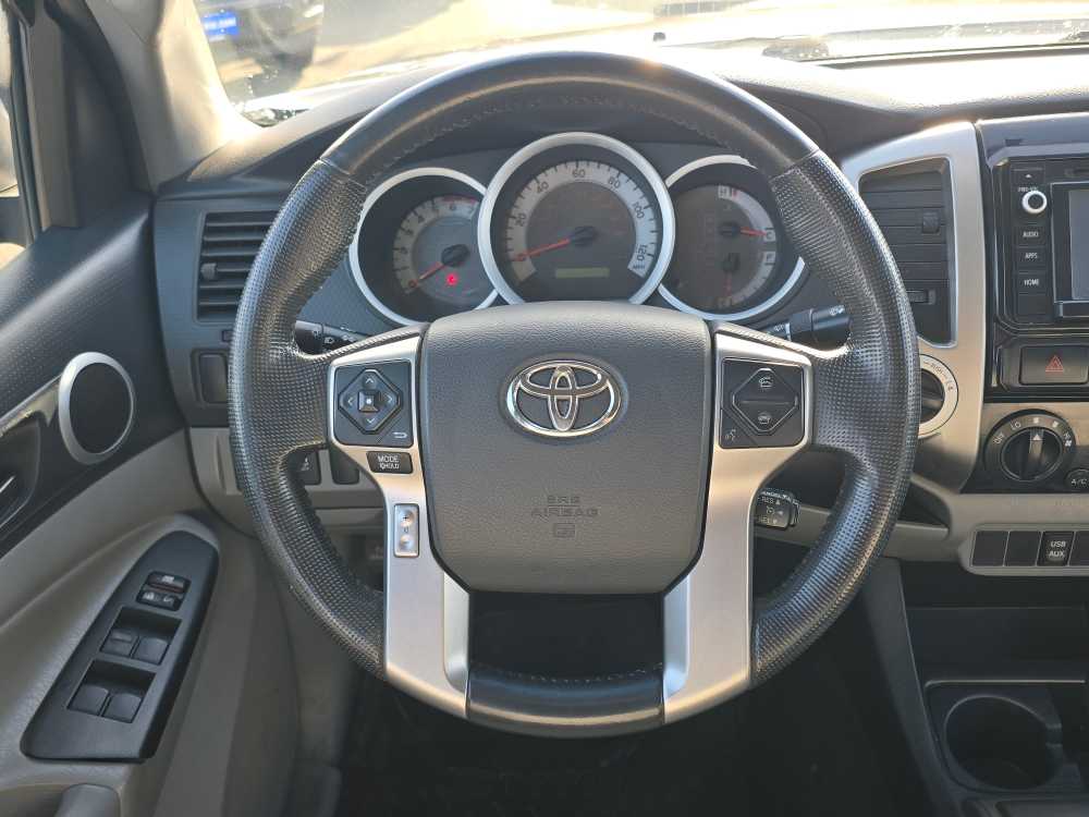 Thumbnail: 2015 Toyota Tacoma - 12