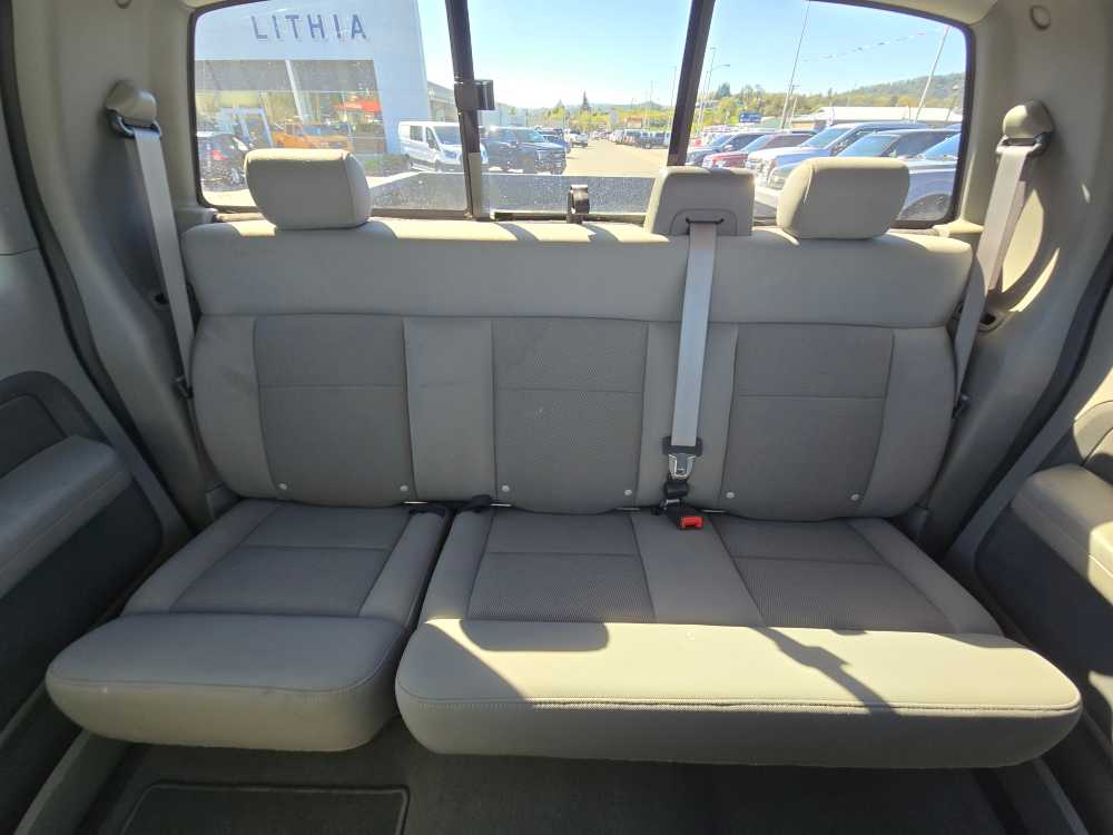 Thumbnail: 2004 Ford Econoline - 18