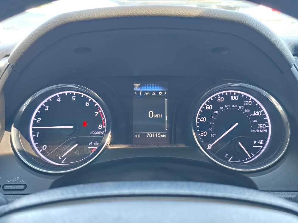 2019 Toyota Camry SE 7