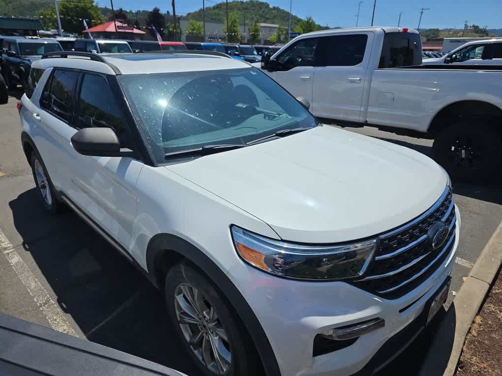 Thumbnail: 2020 Ford Explorer - 4