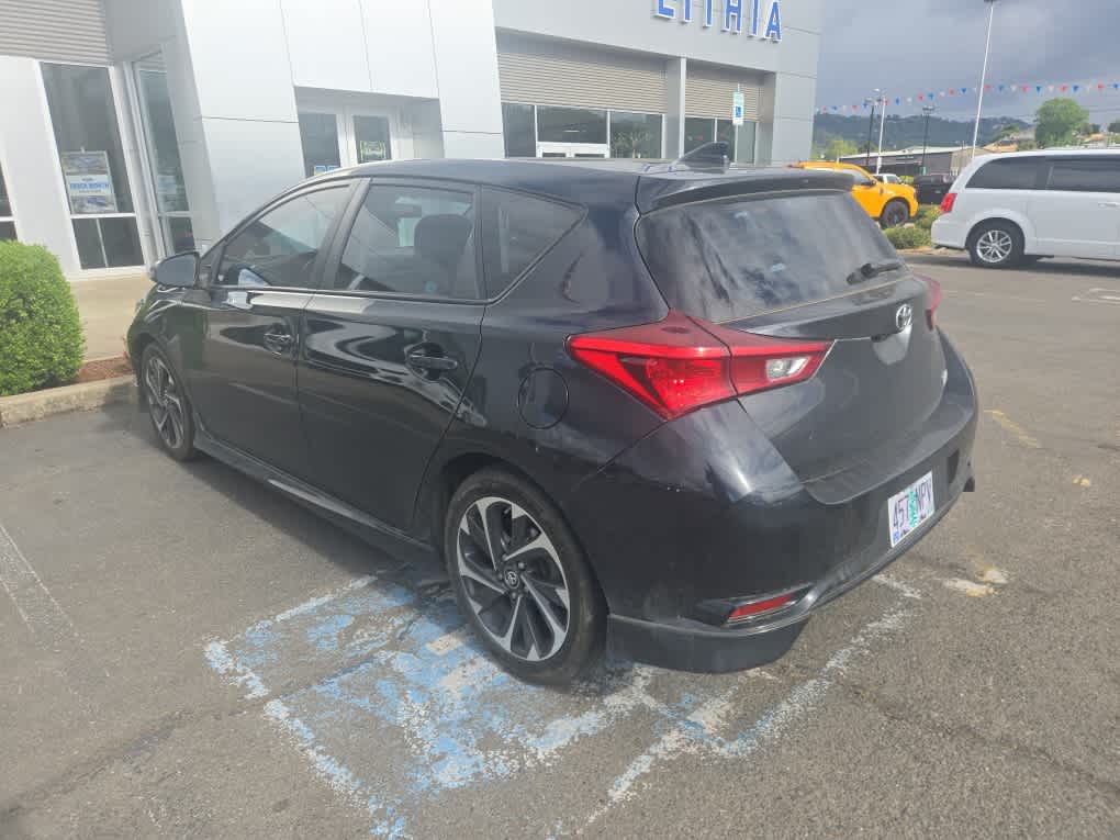 Thumbnail: 2018 Toyota Corolla iM - 3