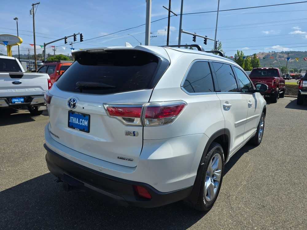 Thumbnail: 2015 Toyota Highlander - 5