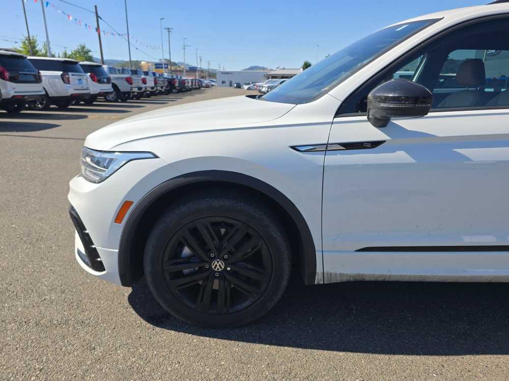 Thumbnail: 2022 Volkswagen Tiguan - 19
