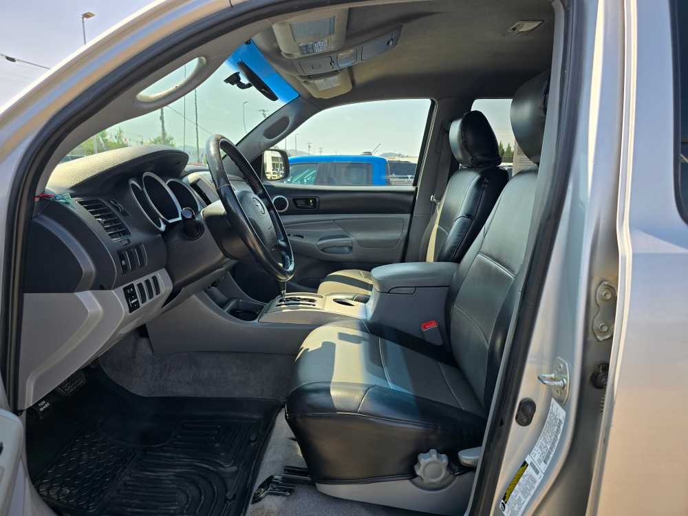 Thumbnail: 2005 Toyota Tacoma - 9