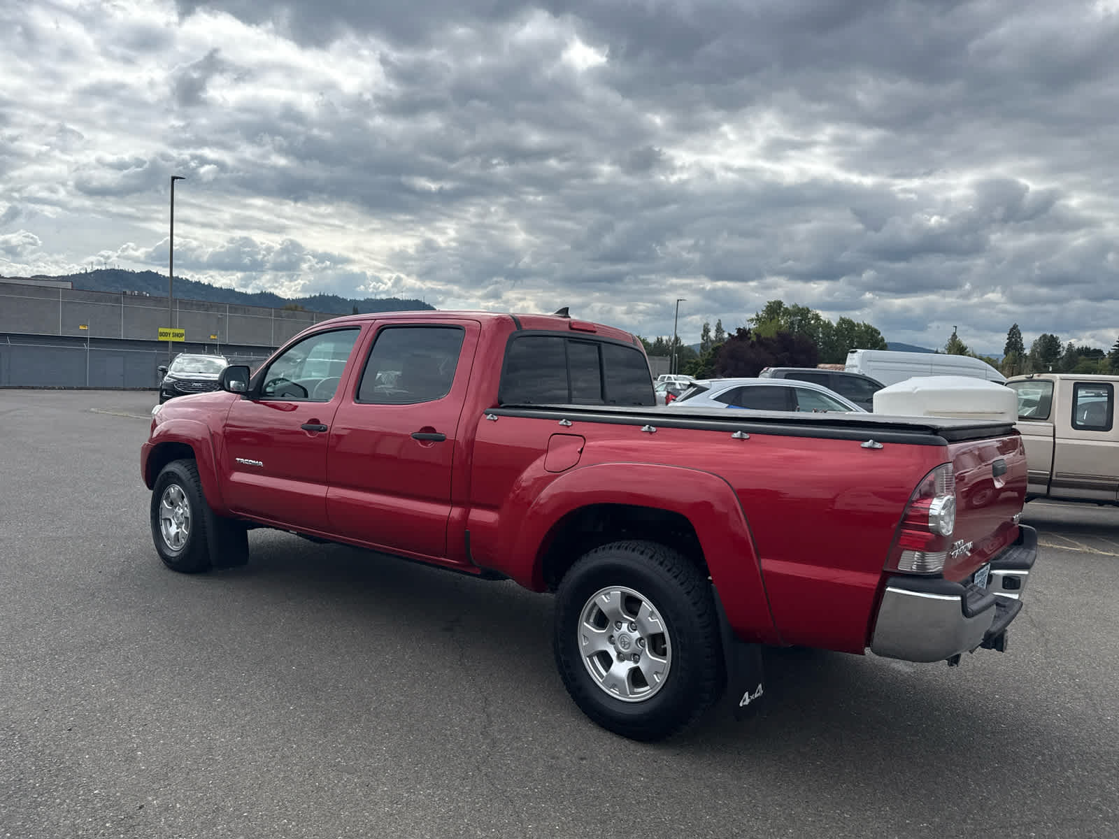 Thumbnail: 2014 Toyota Tacoma - 12