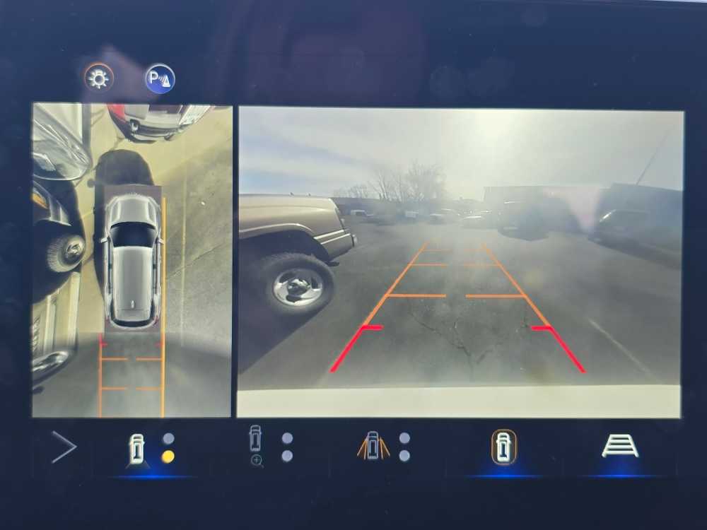 Thumbnail: 2025 Chevrolet Equinox - 19