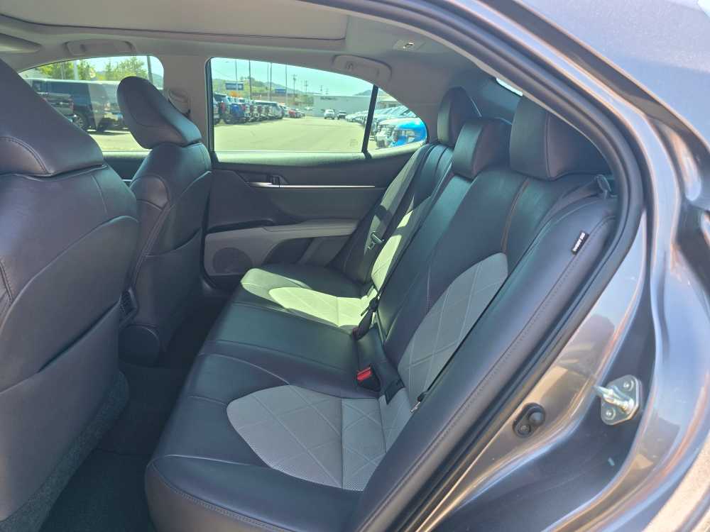 Thumbnail: 2019 Toyota Camry - 16