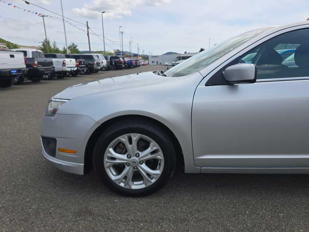 Thumbnail: 2012 Ford Fusion - 19
