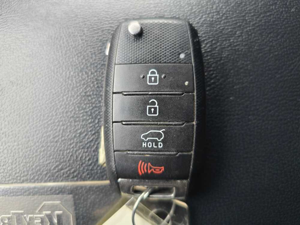 Thumbnail: 2016 Kia Sorento - 22