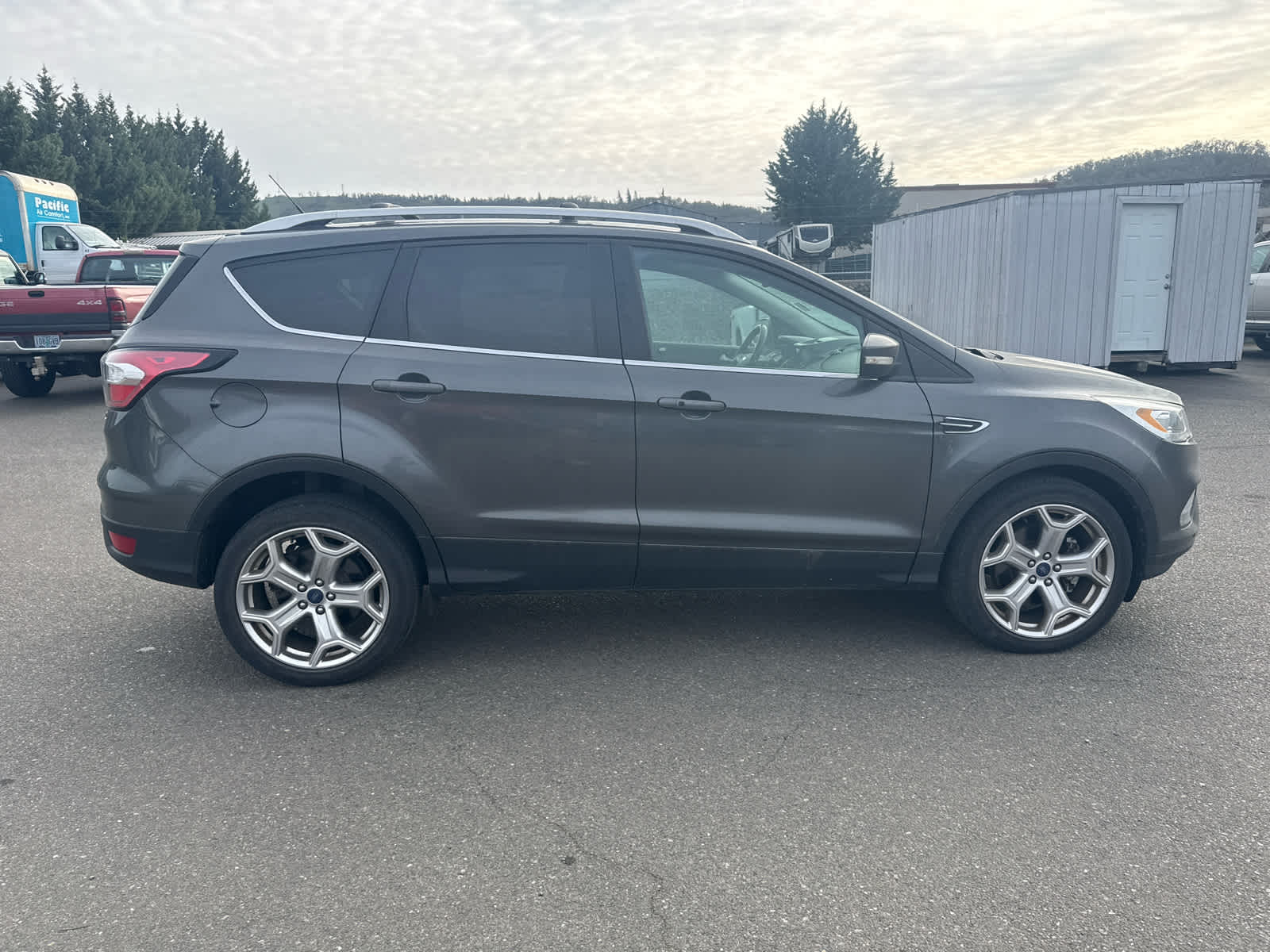 Thumbnail: 2017 Ford Escape - 6