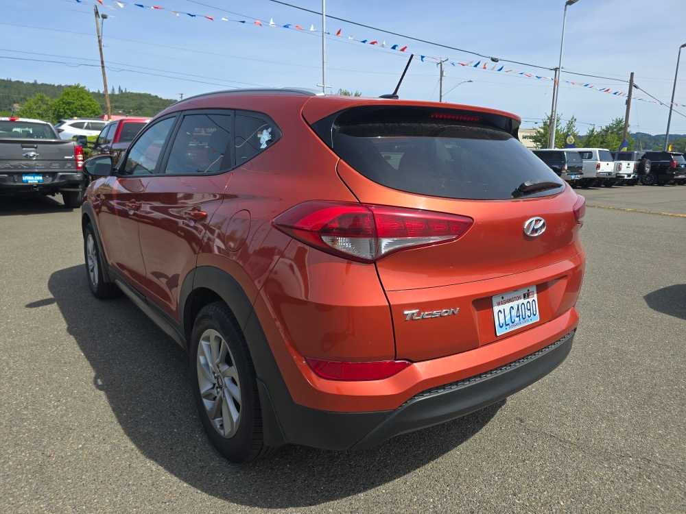 Thumbnail: 2016 Hyundai Tucson - 16
