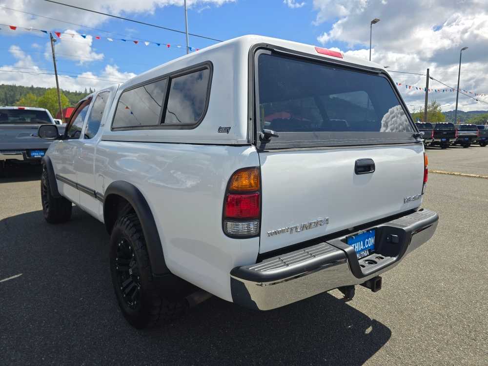 Thumbnail: 2000 Toyota Tundra - 3