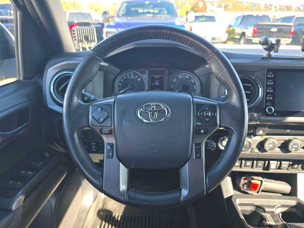 Thumbnail: 2020 Toyota Tacoma - 11
