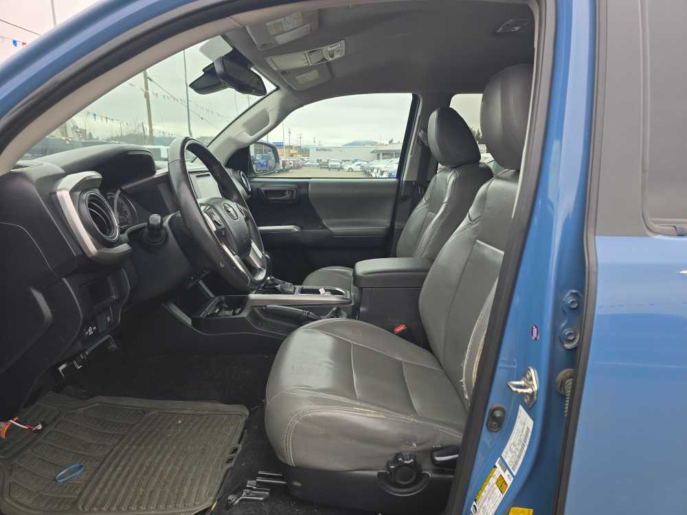 Thumbnail: 2019 Toyota Tacoma - 9