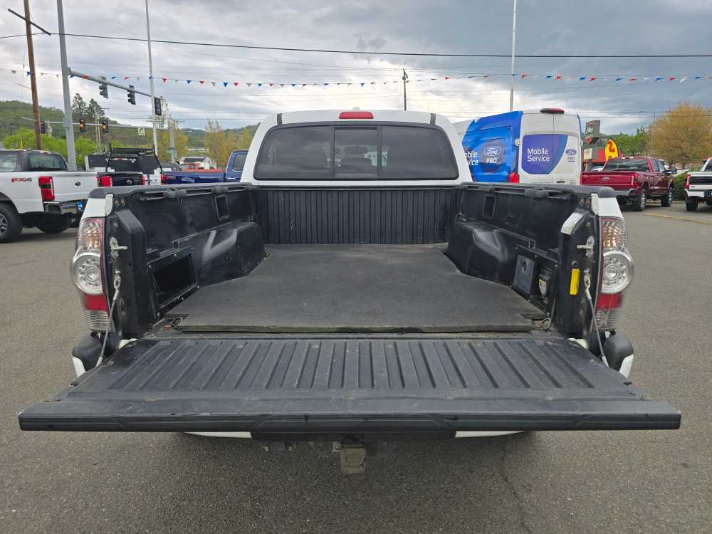 Thumbnail: 2010 Toyota Tacoma - 19