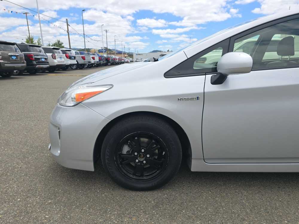 Thumbnail: 2015 Toyota Prius - 13