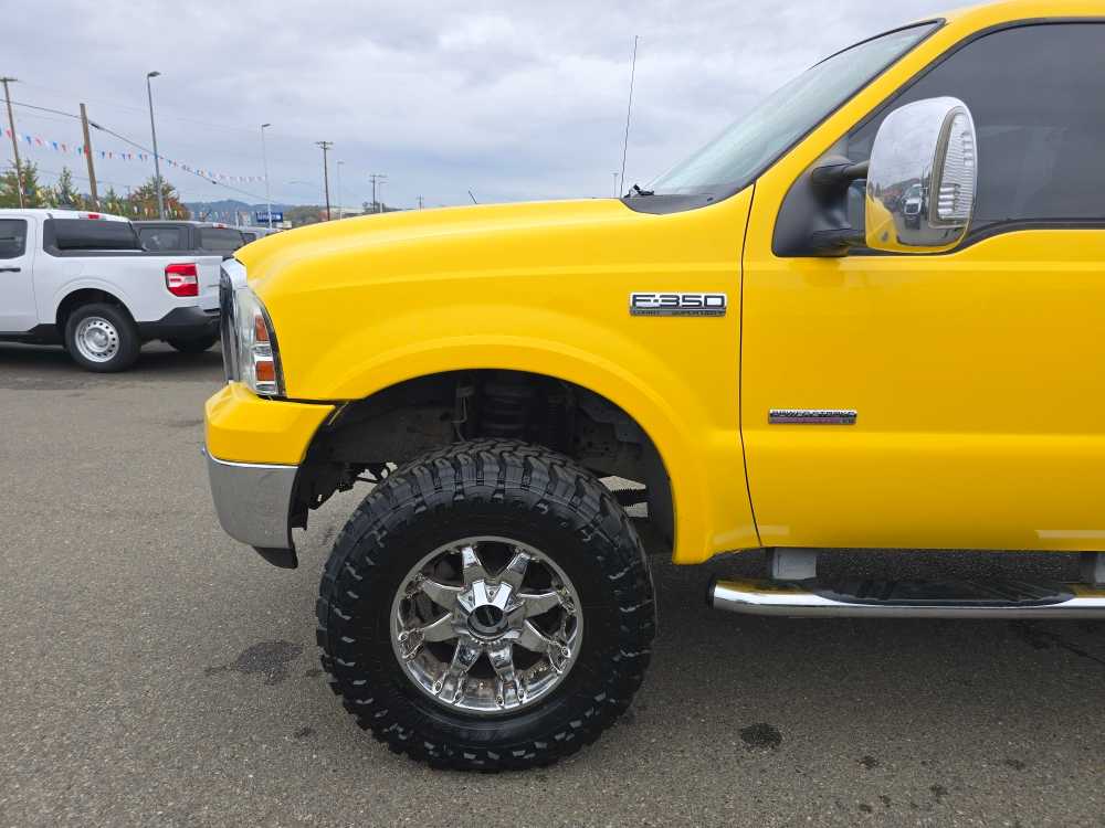 Thumbnail: 2006 Ford F-350 - 18