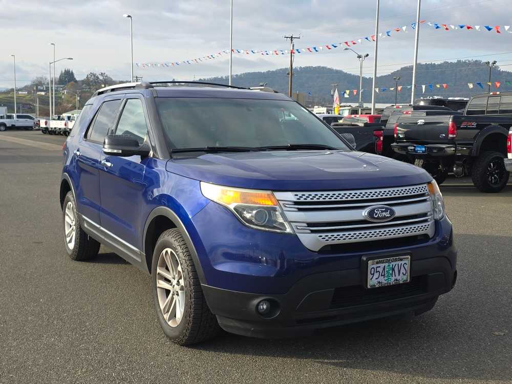 Thumbnail: 2015 Ford Explorer - 7