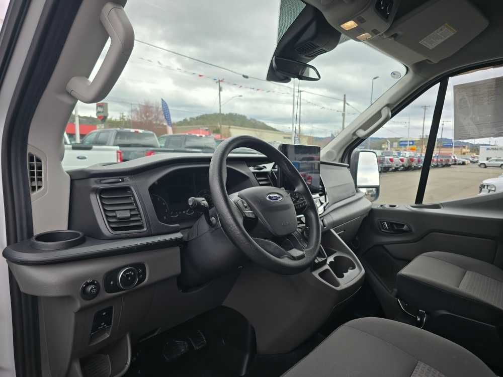 Thumbnail: 2024 Ford Econoline - 9