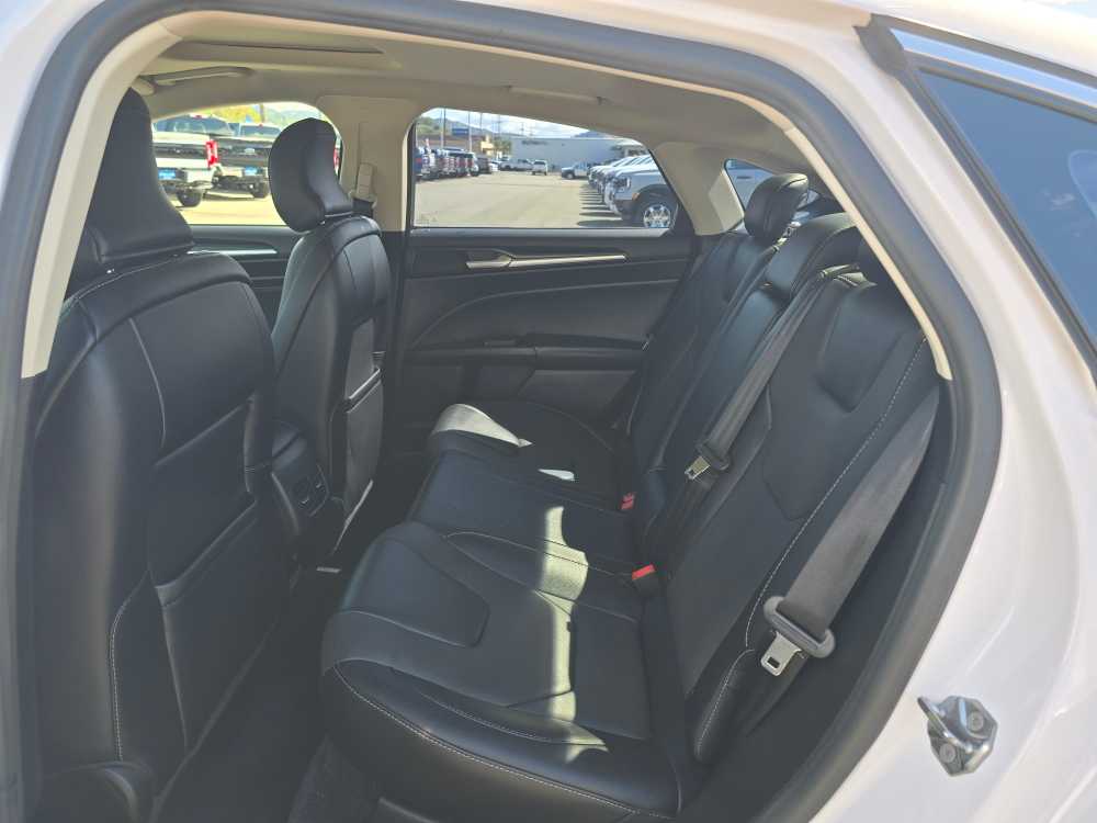 Thumbnail: 2017 Ford Fusion - 16