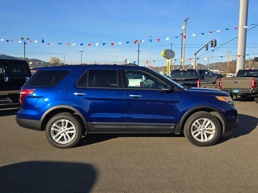 Thumbnail: 2015 Ford Explorer - 6