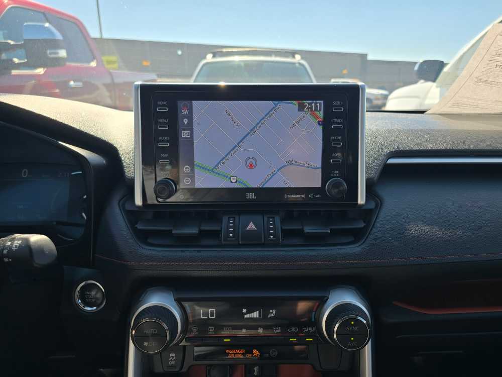 Thumbnail: 2019 Toyota RAV4 - 12