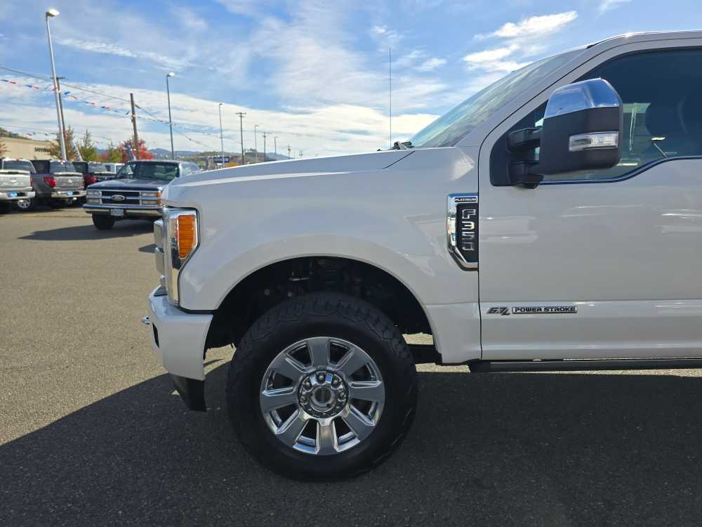 Thumbnail: 2019 Ford F-350 - 18