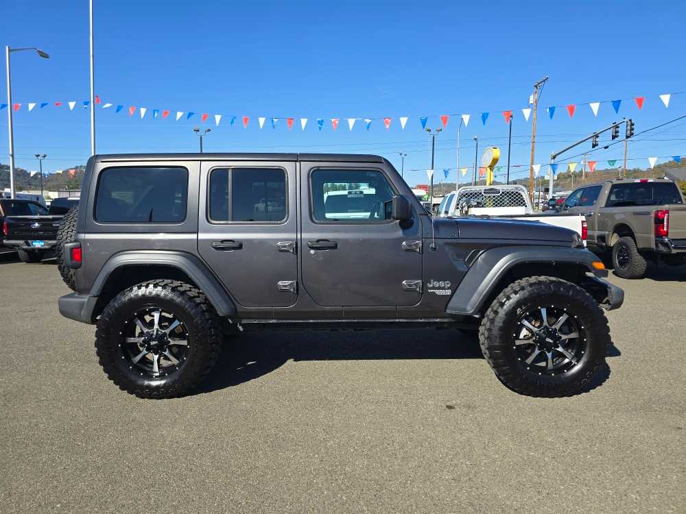 Thumbnail: 2019 Jeep Wrangler - 6