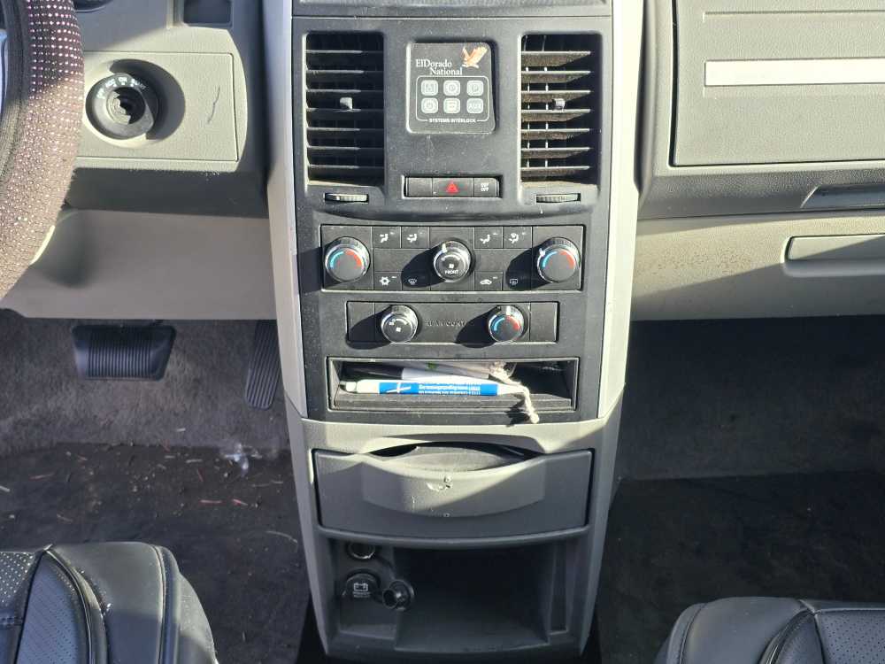 Thumbnail: 2010 Dodge Grand Caravan - 13