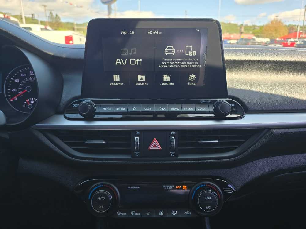 Thumbnail: 2019 Kia Forte - 11